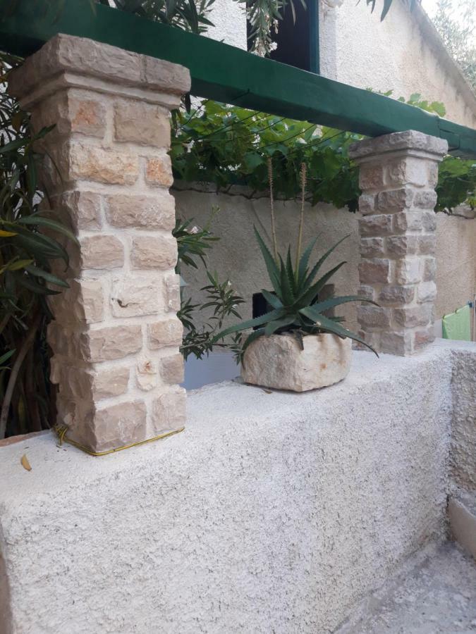 Apartments Radic Bol Exterior foto